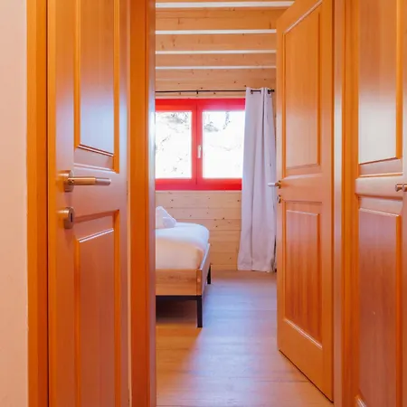 Domek alpejski Les Silenes By Interhome *